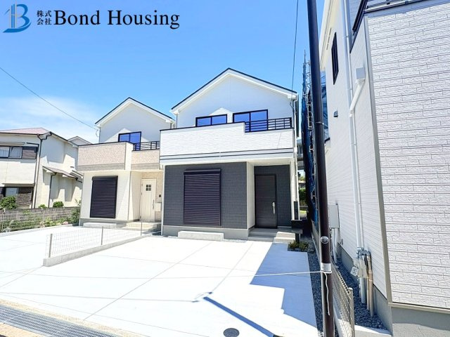 お車並列２台・南向き４LDK・魚住町西岡 B号地 新築戸建の外観