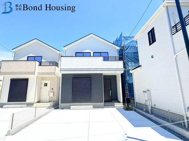 お車並列２台・南向き４LDK・魚住町西岡 B号地 新築戸建の外観