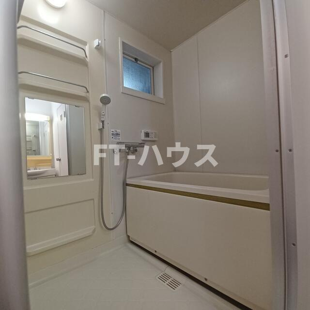 サンパーク三山B棟の浴室