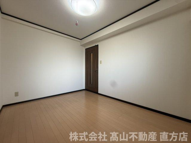 直方市神正町の賃貸マンションの寝室