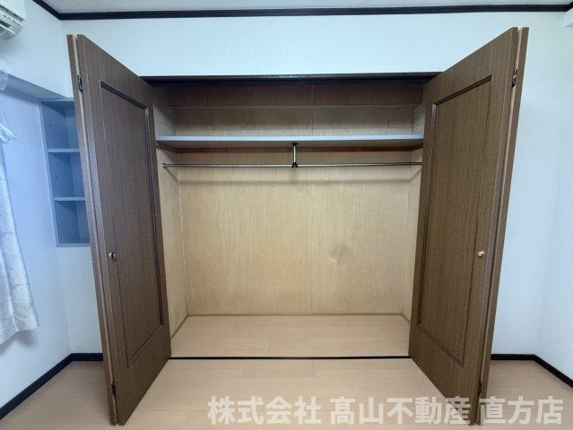 直方市神正町の賃貸マンションの玄関