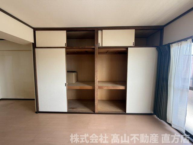 直方市神正町の賃貸マンションの収納