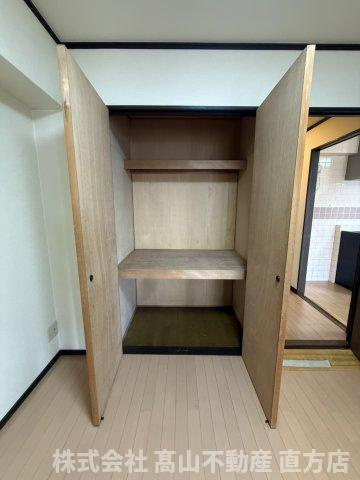 直方市神正町の賃貸マンションの収納