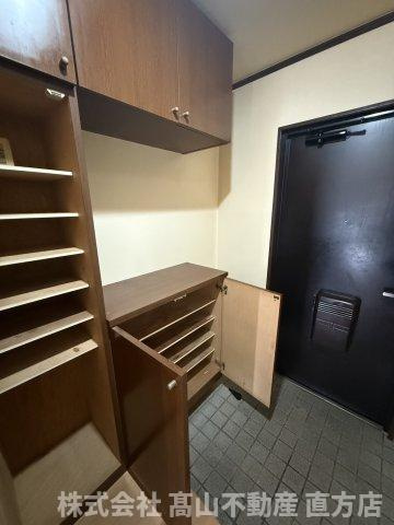 直方市神正町の賃貸マンションの収納