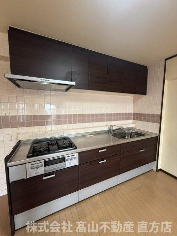 直方市神正町の賃貸マンションのキッチン