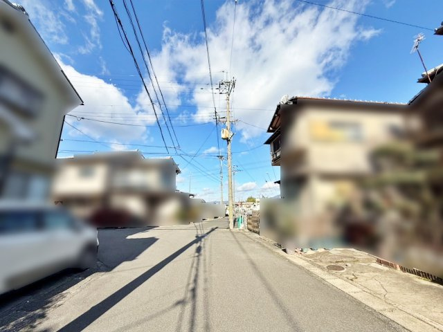 中古戸建　下矢田町4丁目の前面道路含む現地写真