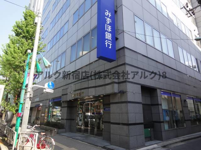 メゾン・ド・セルモンの周辺
