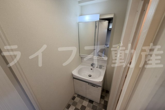 ファステート東大阪アダマスの洗面所