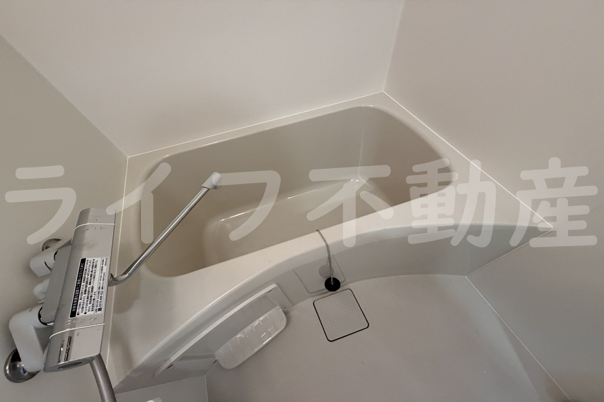 ファステート東大阪アダマスの浴室