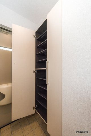 アイリスコート　Bの玄関