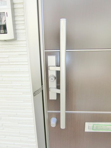 グリーンヒルズ山王B棟の玄関