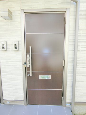 グリーンヒルズ山王B棟の玄関