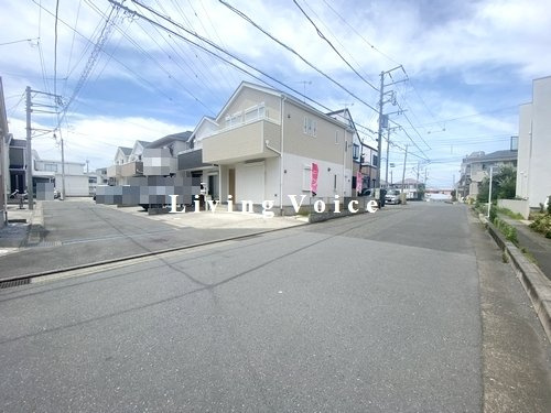 【前面道路含む現地写真】 | 平塚市西真土3丁目　中古一戸建て | 平塚市西真土3丁目　中古一戸建て
