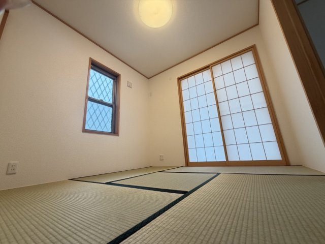 瀬戸市窯町戸建の和室