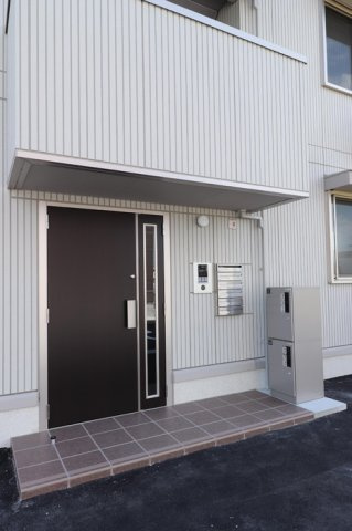 オッツ梅満Ⅱ　A棟のエントランス