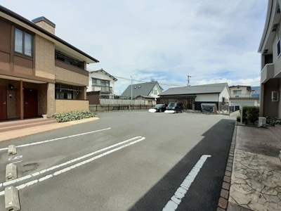 【駐車場】 | ＳＵＮ　ＳＥＩＲＡ | 駐車場があるので、車を買う予定の方も安心です