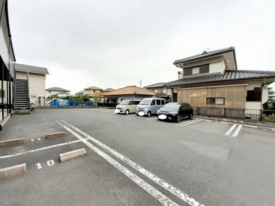 【駐車場】 | メゾン上の原 | 駐車場完備です