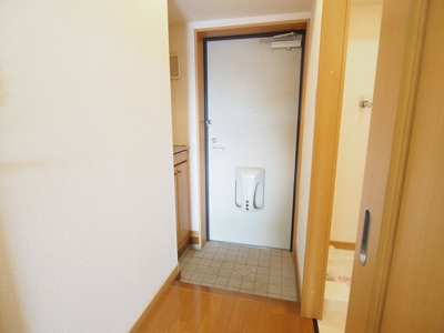 【玄関】 | グランド・コスモ | 収納もある玄関です