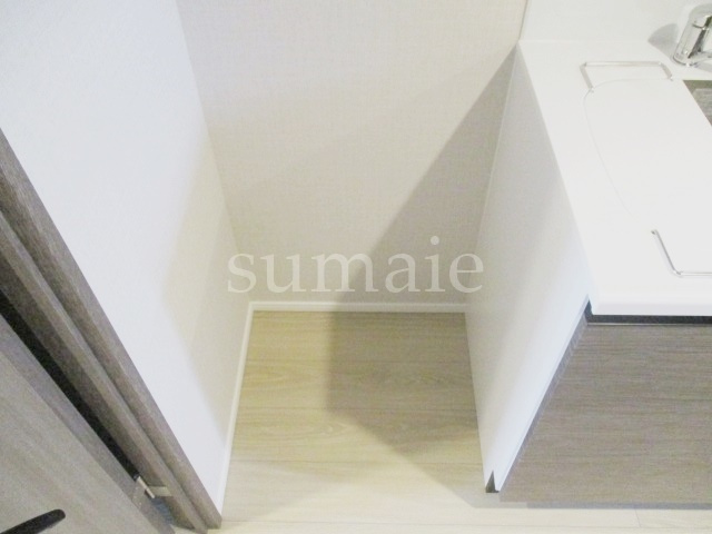DIPS赤羽RESIDENCEのキッチン|冷蔵庫置き場です☆