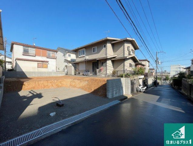明石市魚住町錦が丘　第4期　新築一戸建ての前面道路含む現地写真|周辺は落ち着いた街並みの住宅地！子育てがしやすい住環境です！まだ未完成ですが、現地でしかわからない事もございます。是非一度ご覧ください。