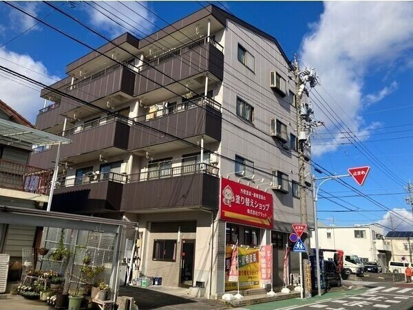 第2マルヤスハイツの外観