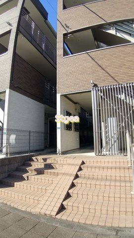 アスティオのエントランス