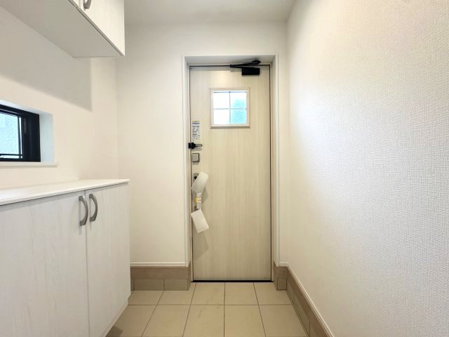 明石市魚住町西岡新築戸建A号棟の玄関