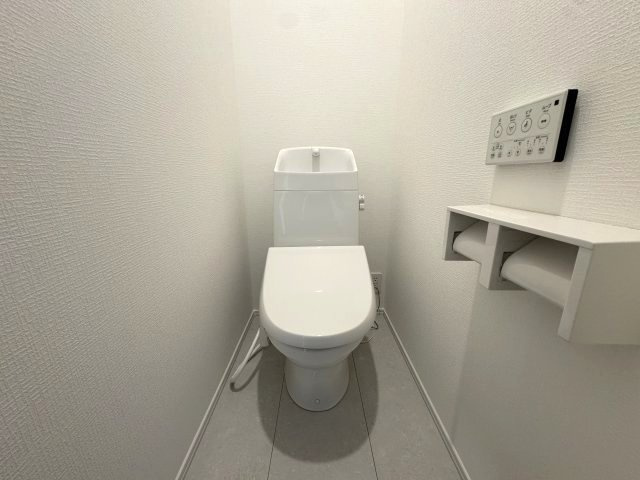 明石市魚住町西岡新築戸建A号棟のトイレ