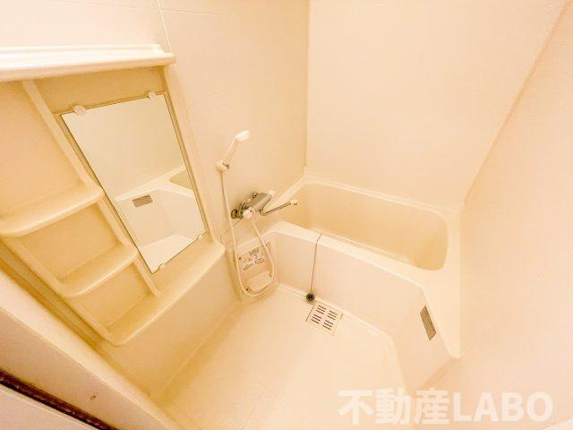 ラヴェニールの浴室