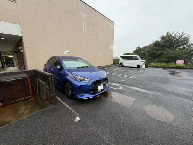白土ハイツの駐車場