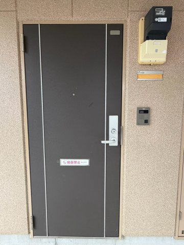 白土ハイツの玄関