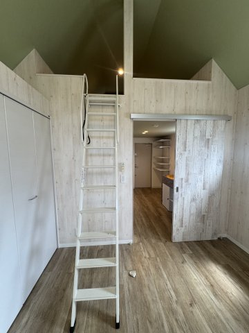サイプレス山下町の居間・リビング