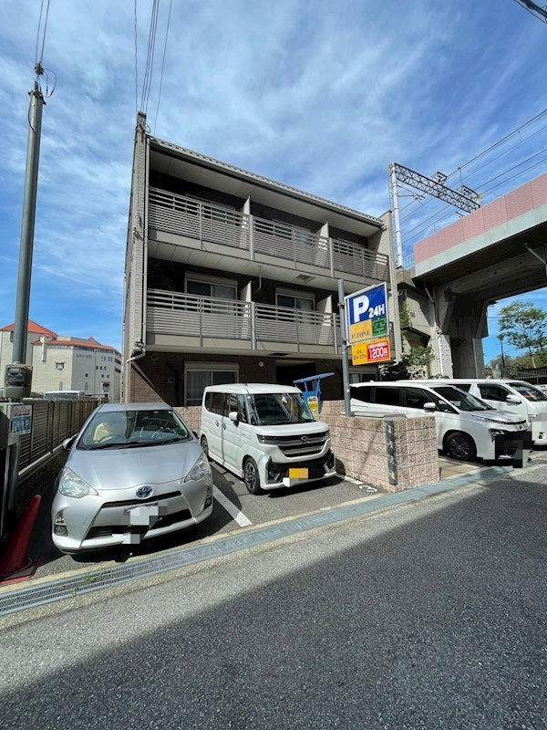ミランダ宝塚南口の外観