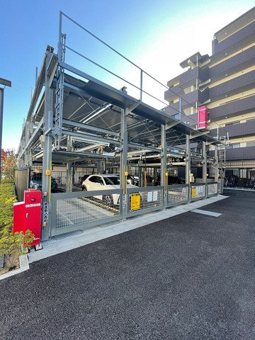 La　Douceur西宮北口の駐車場