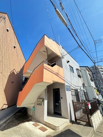 ゴールドリーフ山本の外観