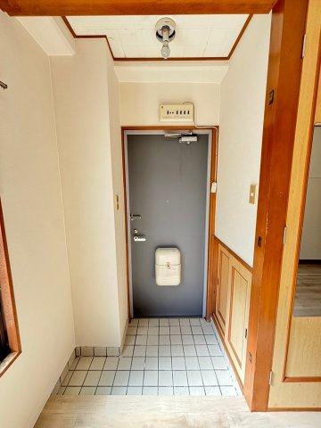ゴールドリーフ山本の玄関