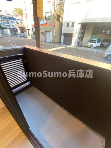 コティ山下町のバルコニー|広々としたバルコニーです