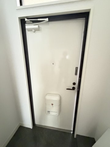 タナカハイツの玄関