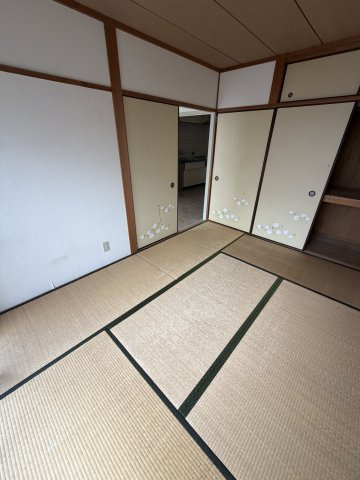 タナカハイツの和室