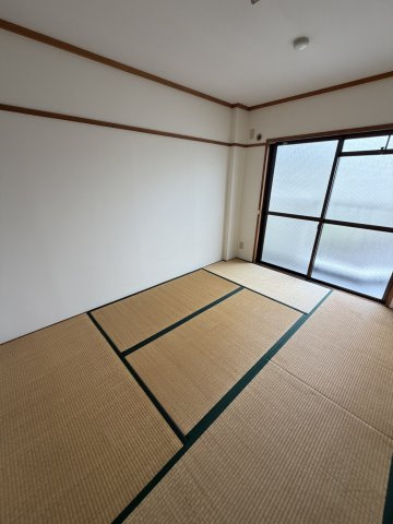 タナカハイツの和室