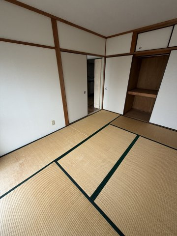 タナカハイツの和室