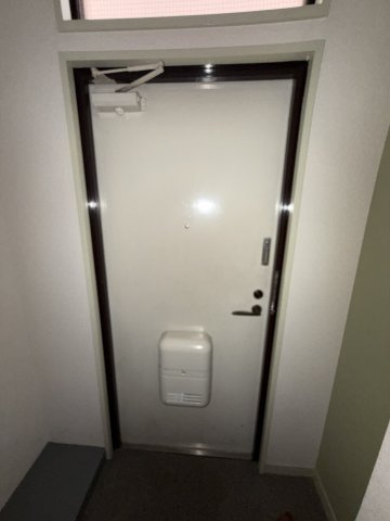 タナカハイツの玄関
