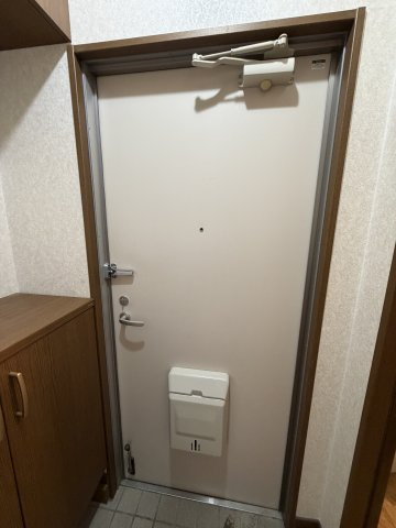 ニューサンハイツの玄関
