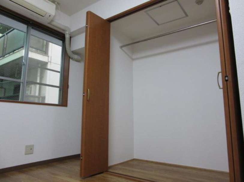 難波マンションの収納