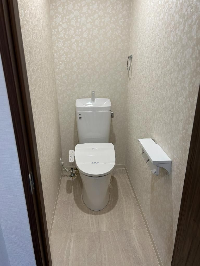 関守町３丁目戸建のトイレ