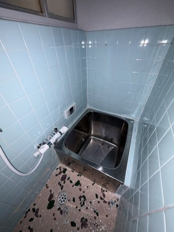 海運町貸⼾建の浴室