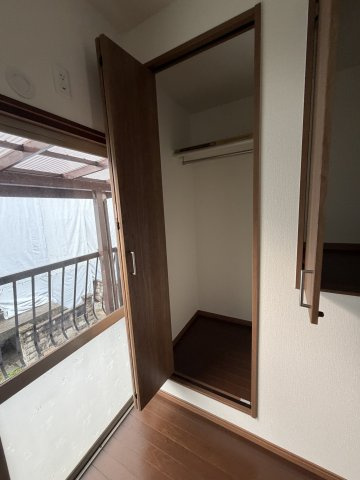 海運町貸⼾建の内装