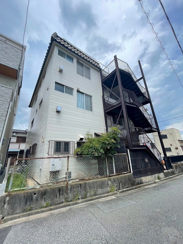 光南ハイツの外観