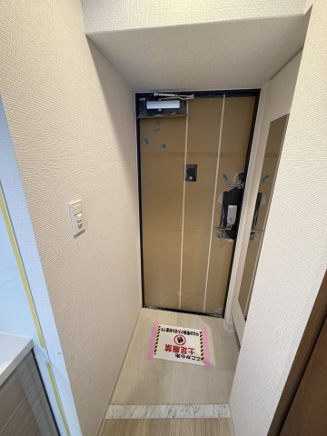 エスリード大阪NEXUSの玄関