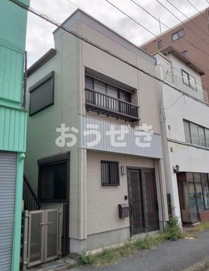 榎木町戸建てのエントランス